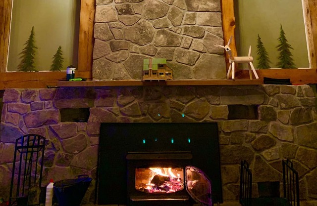 Cozy post n beam barn cabin