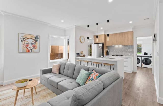 Vintage Charm meets Modern Comfort