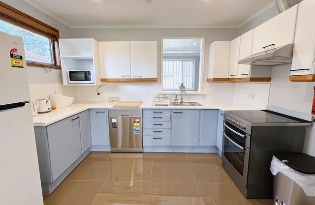 Cosy home in Central Liverpool walking to train, bus, shops and restaurants