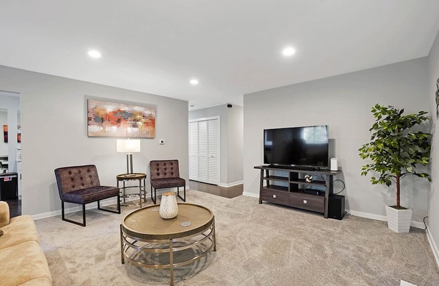 Glendale Heights Rental - Windsor Ln