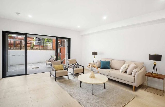 Shellharbour Entire 3 Bedroom Townhouse