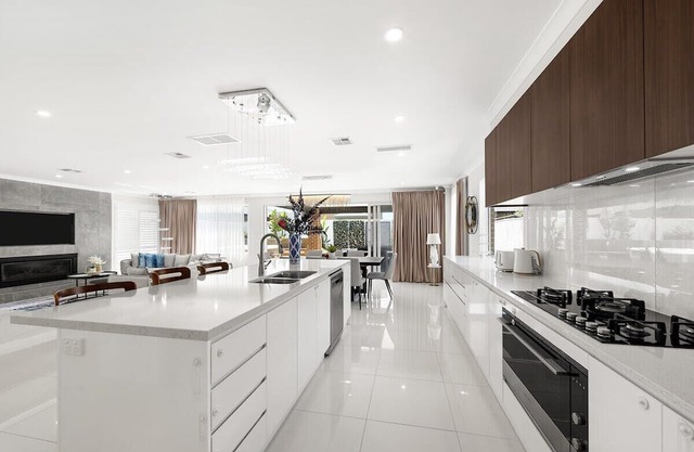 4BR gateaway werribee SPA House