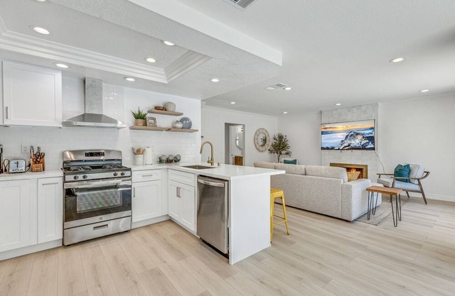 A Perfect Pool House Designed for Family/Friends - Corona, CA