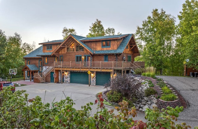 Secluded Lake Cabin with Private Ski Trails