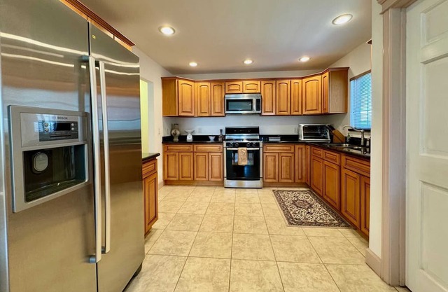 The Mezoo House- Great Location near USD