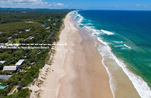 "Discover a stylish cabin 400m from the beach.