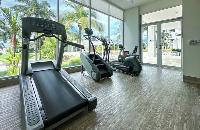 OceanView 3Bedroom 19th-Floor Apartment: 5 Pools, Restaurant, Spa & Fitness Room