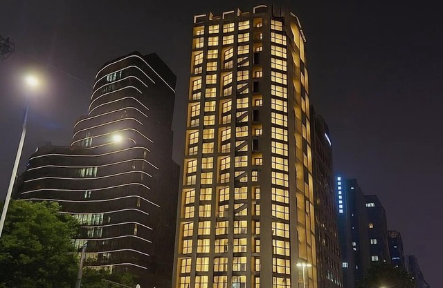 Caelum Black Gangnam Luxury Apt