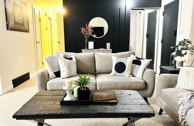 Soothing 3-bedroom 2-bathroom house with AC & play area in Prince Albert