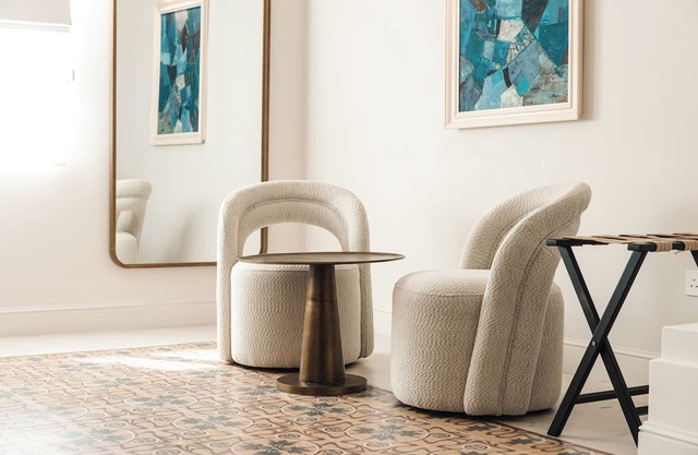 A calm, radiant escape where design and serenity intertwine. Balluta 14A Suite is a luminous luxury apartment framed by soft tones, sculptural furniture, and refined detail in Balluta’s most elegant quarter.