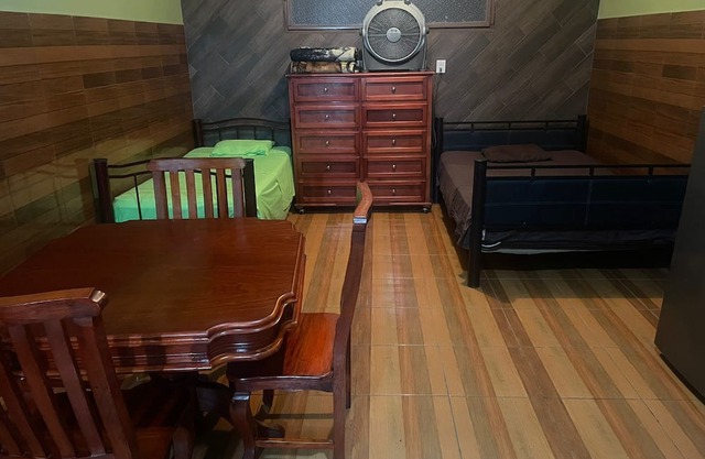 Quiet and centrally located rustic style room