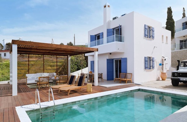 Villa Omega | Coastal Calm at Moonlight Villas