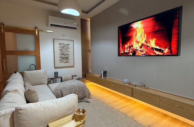 One Bedroom Gated Apartment with rooftop terrace mountain views and pool