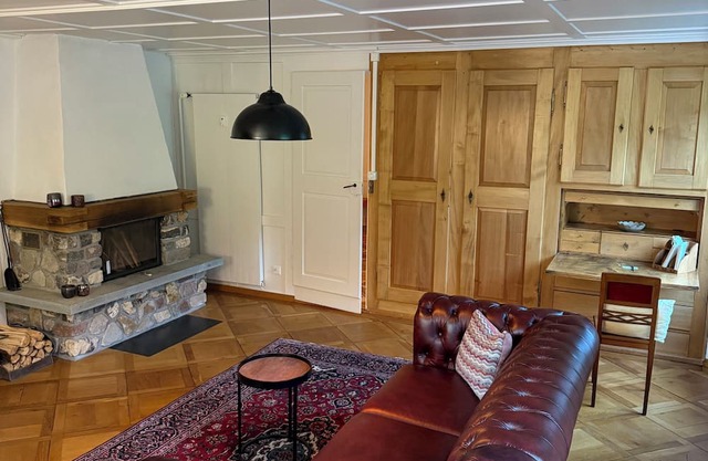 Schweizerhaus Glarus - Historic with charm, ideal for groups and families