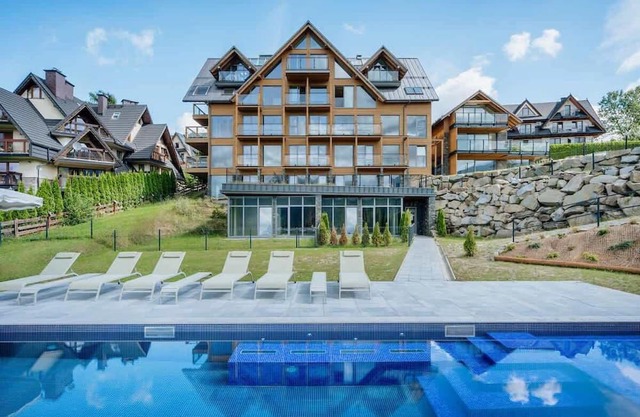 Apartment with outdoor pool and Tatra panorama