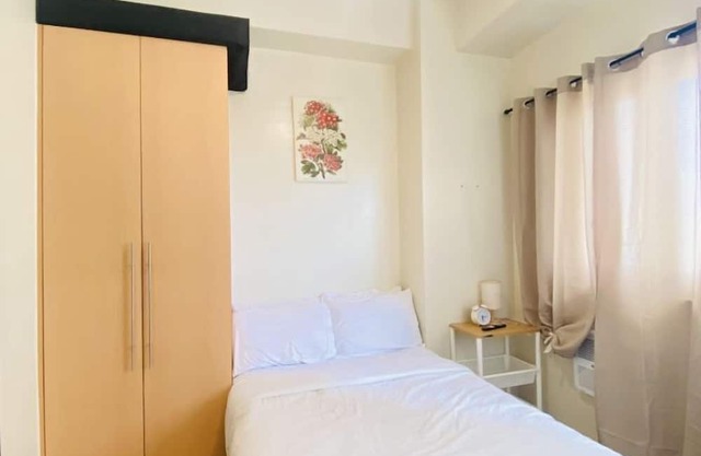 Unwind in Style: LaFayette Park Square Iloilo City