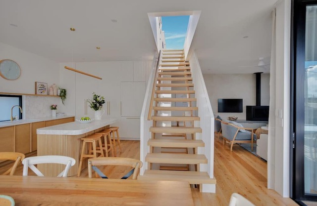 Colite Luxury Barwon Heads; Elevator, Rooftop Deck, 3 levels, Walk to the River and shops