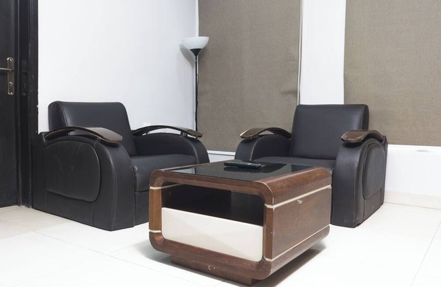 Carnelian B= Cozy 1-bedroom apartment in enchanting Lagos with AC