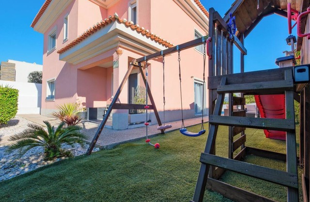 Charming villa with private garden and swimming pool,close to the beach and golf