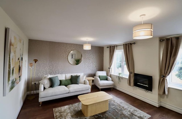 Modern 5-Bedroom House in Maidenhead