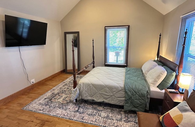 Cozy 1-bedroom 1-bath apartment in the heart of Potsdam