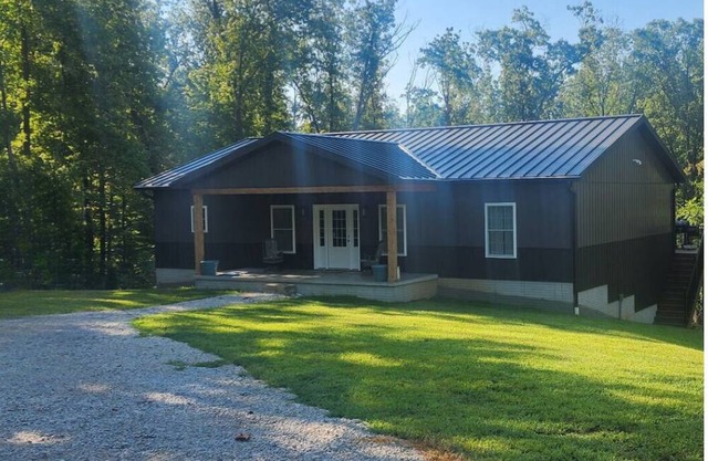 The Modern WildernessnEnjoy nature and being close to IU & Lake Monroe.