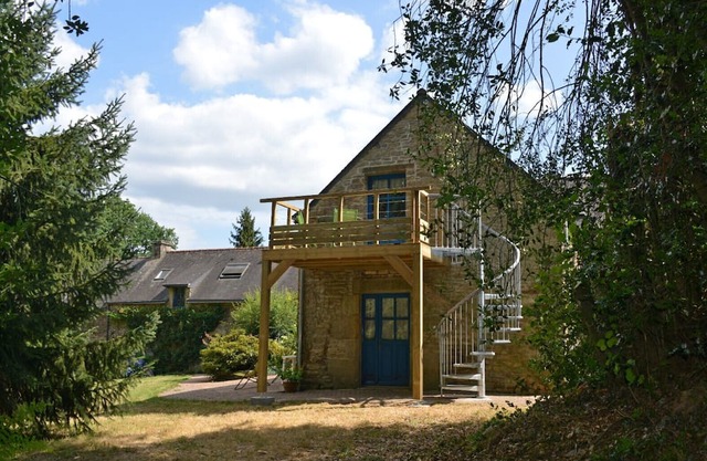 Country House “Gîte Nautilus” with Private Terrace, Shared Garden and Wi-Fi