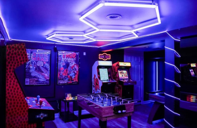 4BR Home with Game Room: Chicago Leisure Escape