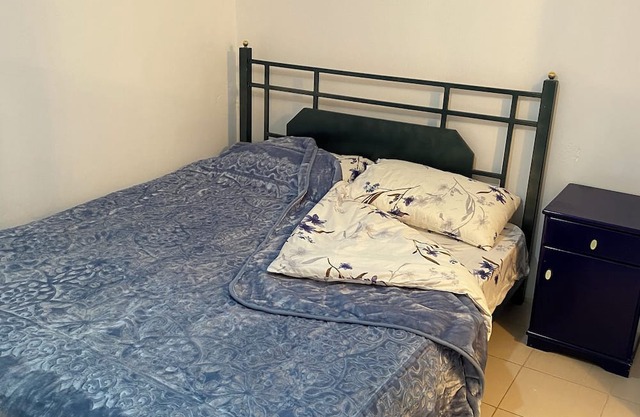 Charming 2-bedroom apartment in peaceful إهدن with WiFi