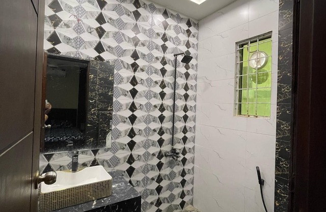 Comfortable Villa with AC and WiFi in pleasant Bahria Town Karachi