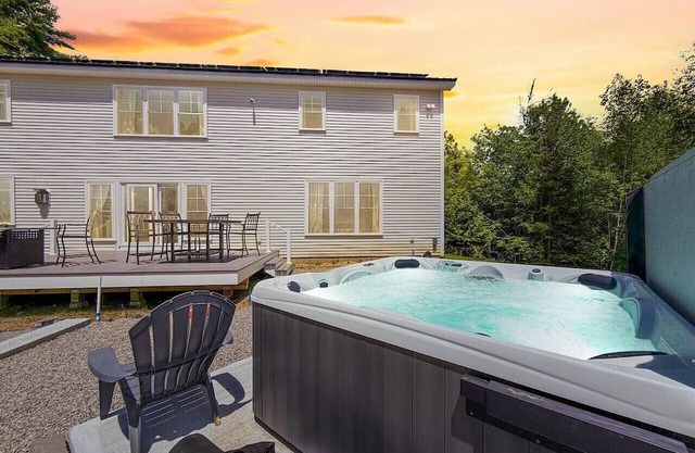 Hemlock Hideaway | 4500 ft.² New Build w/Hot Tub