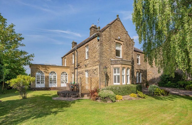Osborne Villa - Four Bedroom House, Sleeps 8