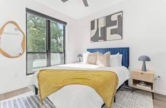 Modern 1BD Near DT & UMN | Gym | Street Parking