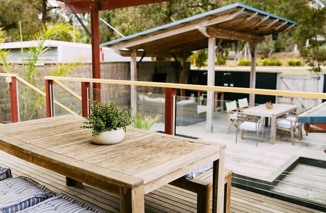 Comfortable Coastal Retreat