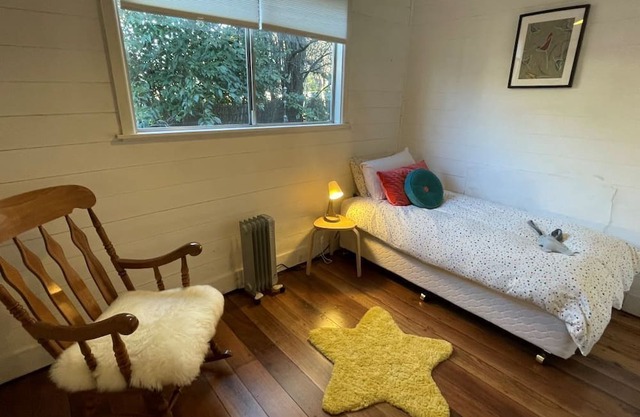 The Bower - peaceful and cosy in central Armidale