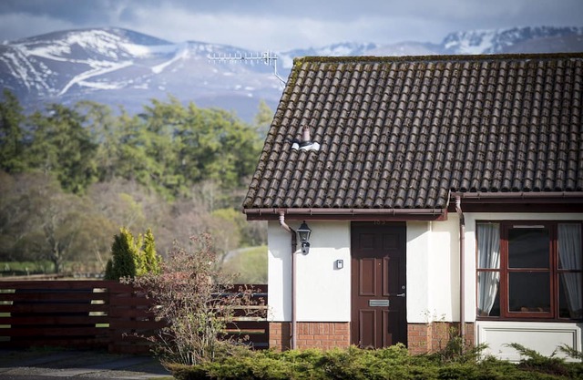 Sit out in the enclosed back garden and take in the stunning view of the valley and the beautiful Ca