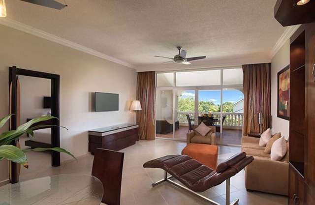 2-Bedroom Luxury Villa in Lovely Puerto Plata with AC, WiFi sleeps 8!