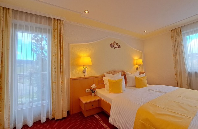 Comfort double room with balcony - Schedlers Löwenhotel Garni*