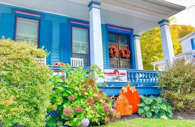 Switzerland Dream, Cozy Room in Downtown Jim Thorpe, Walk to everything!