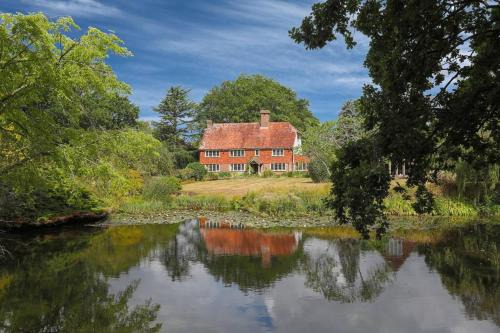 Lovely Farmhouse with Stunning Gardens
